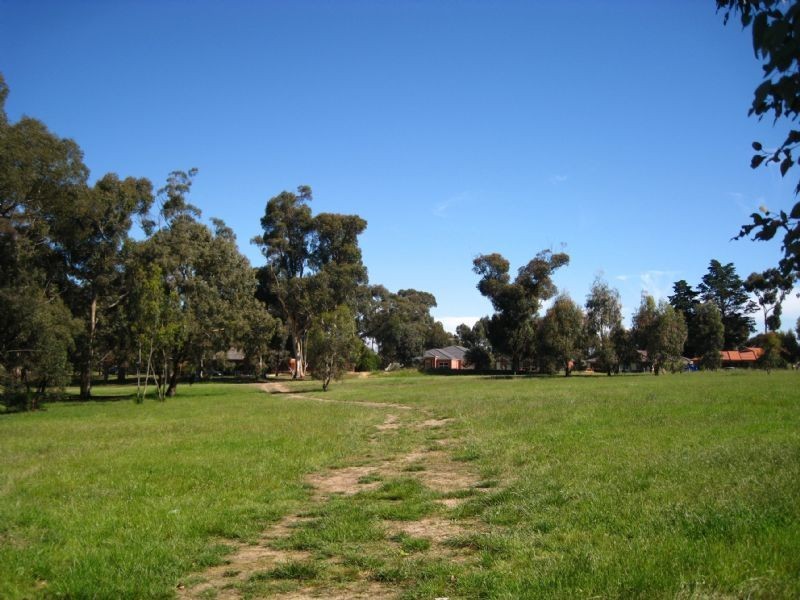 13 Queens Gardens, Bundoora VIC 3083