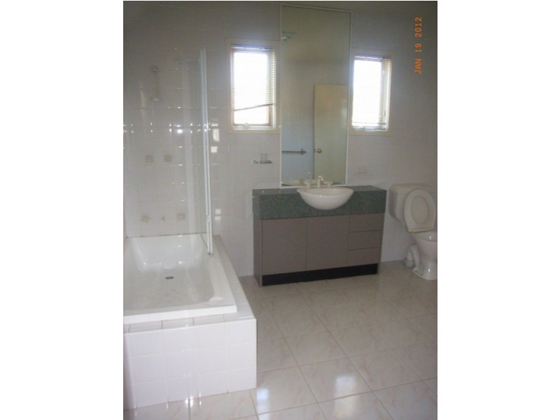 16 Rivergum Drive, Mill Park VIC 3082