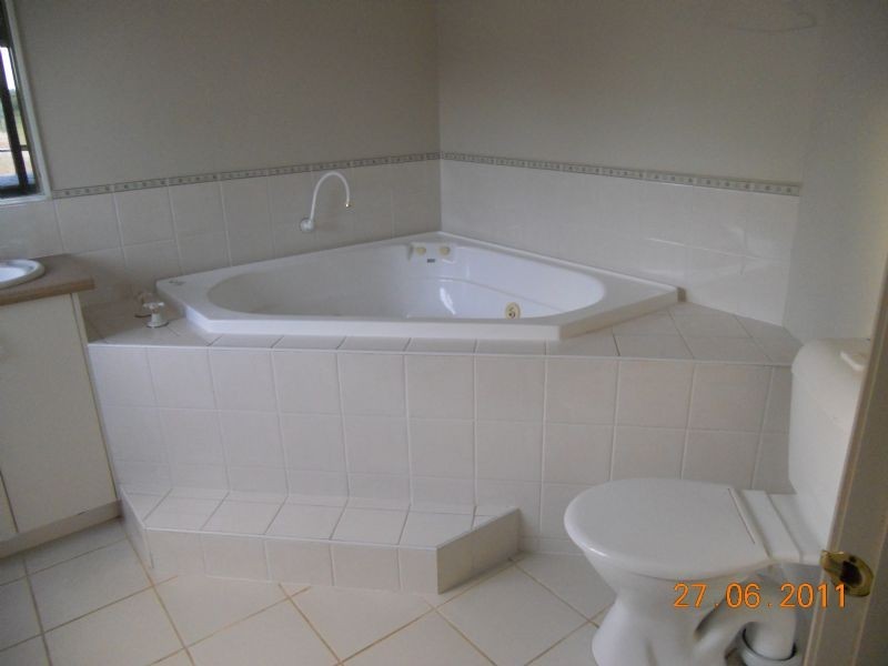Room 5/41 Bramble Crescent, Bundoora VIC 3083