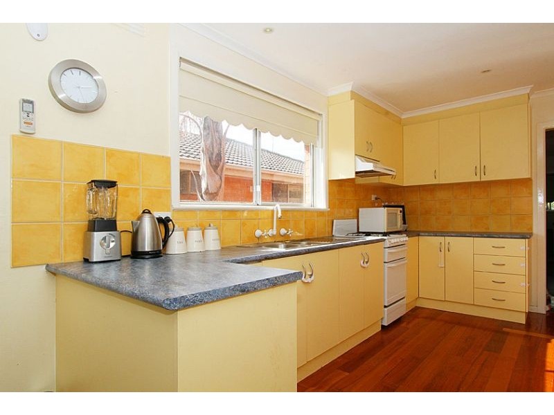 32 Glenn Crescent, Bundoora VIC 3083