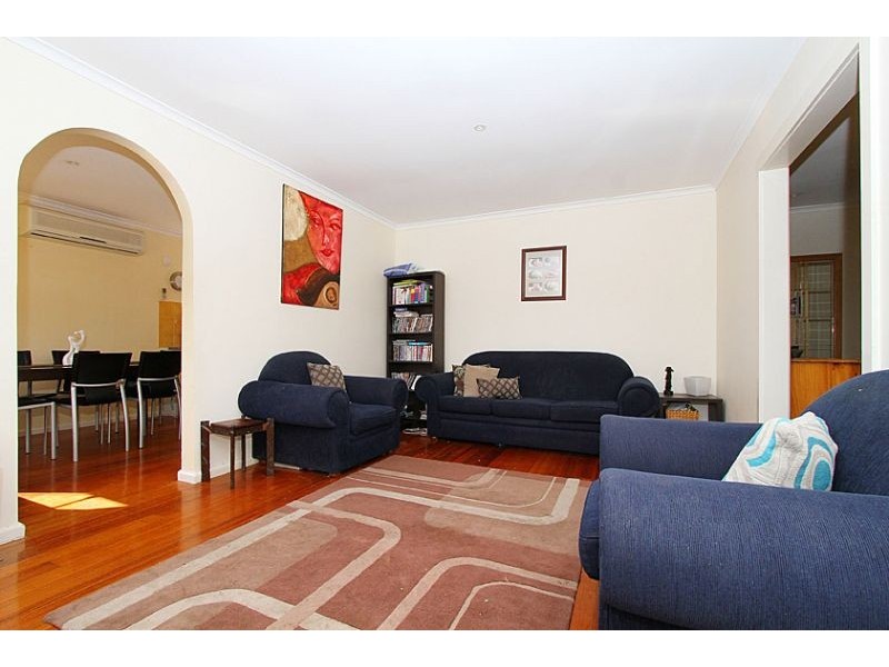 32 Glenn Crescent, Bundoora VIC 3083
