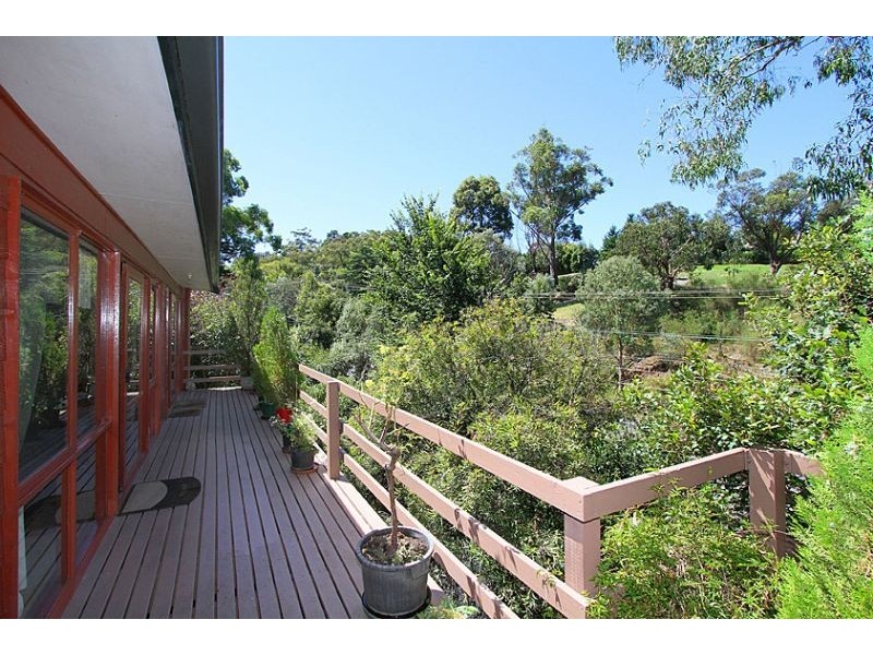 19 St Helena Road, Greensborough VIC 3088