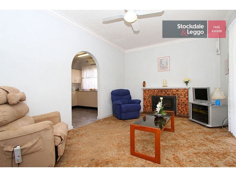 76 Scott Grove, Kingsbury VIC 3083