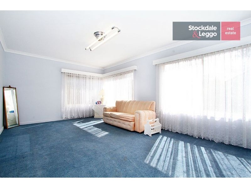 76 Scott Grove, Kingsbury VIC 3083