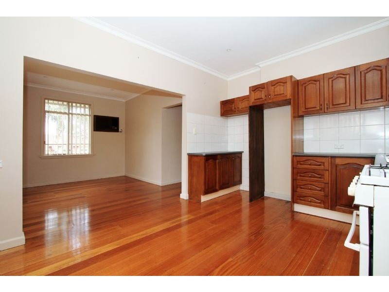 32 Collins Street, Heidelberg Heights VIC 3081