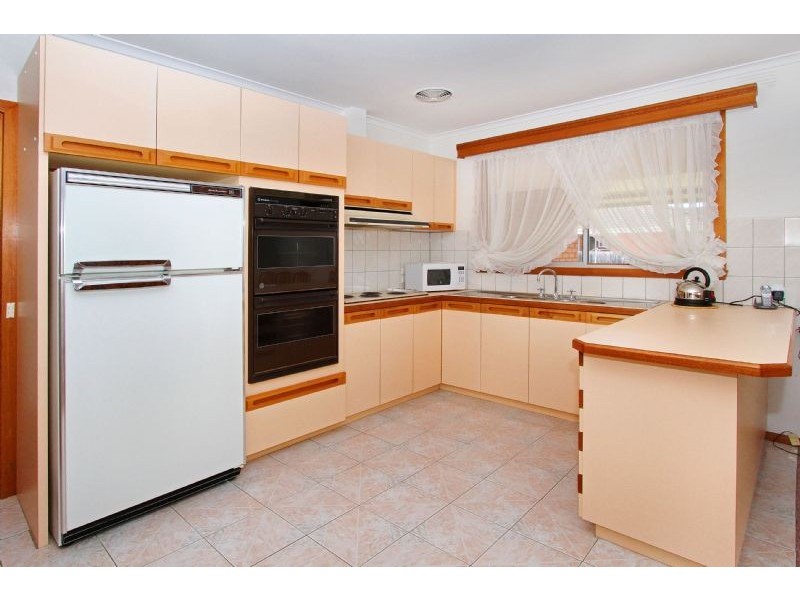 49 Carolyn Crescent, Bundoora VIC 3083