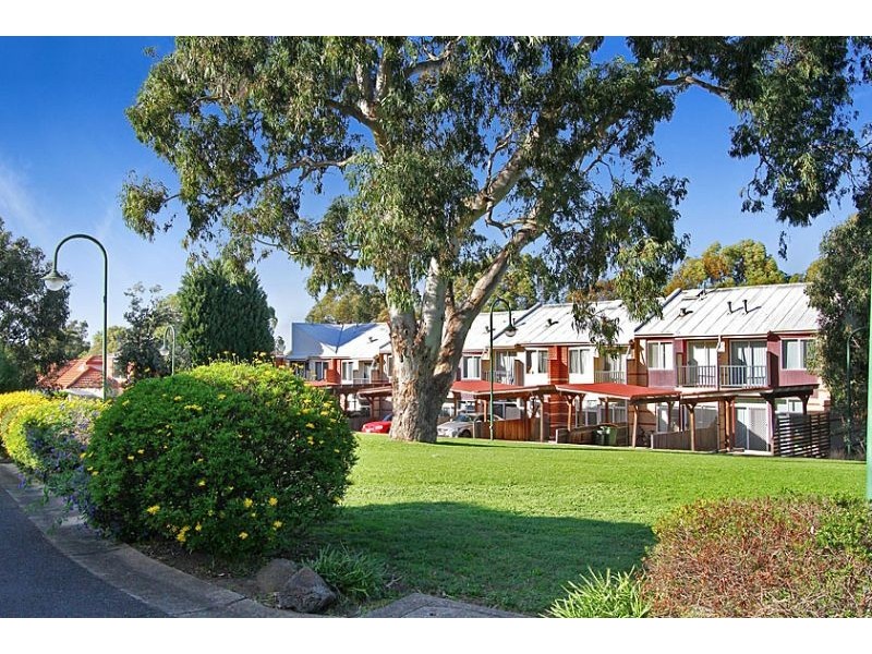 18/70 Grange Boulevard, Bundoora VIC 3083