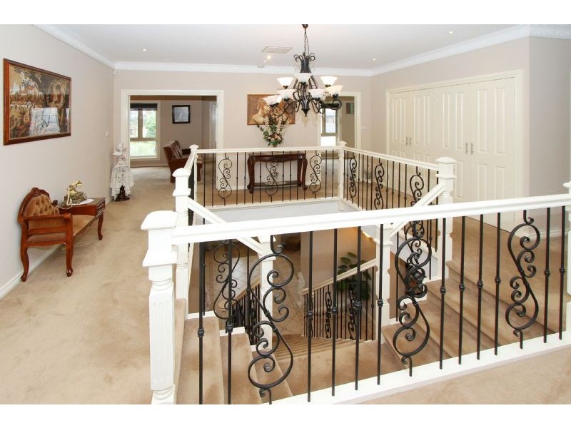 32 Elle Close, Bundoora VIC 3083