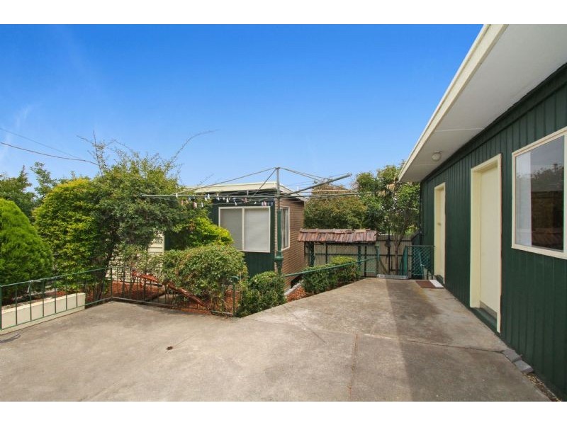 25 Scott Grove, Kingsbury VIC 3083