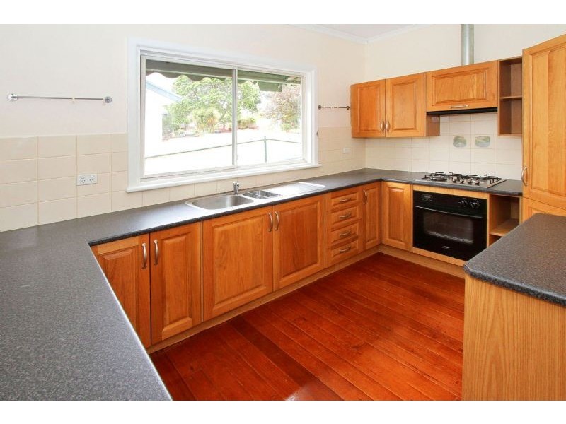 25 Scott Grove, Kingsbury VIC 3083