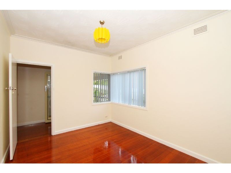 25 Scott Grove, Kingsbury VIC 3083