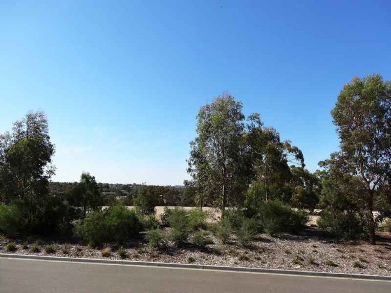 26 Fitzjohns Drive, Bundoora VIC 3083