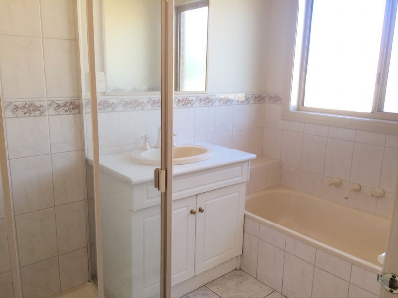 4/11 Neilsen Crescent, Bundoora VIC 3083