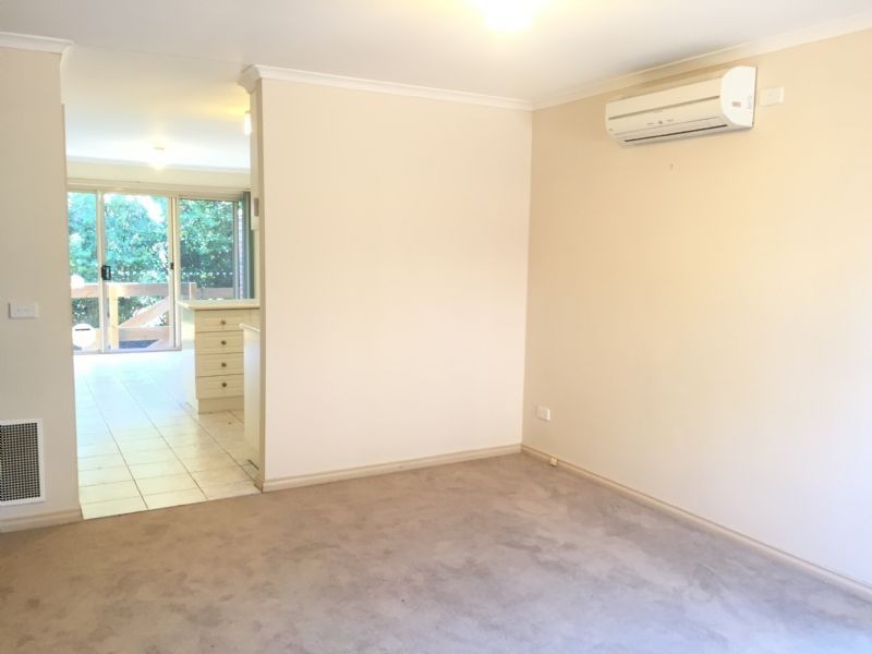 4/11 Neilsen Crescent, Bundoora VIC 3083