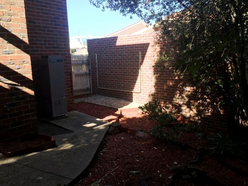 4/11 Neilsen Crescent, Bundoora VIC 3083