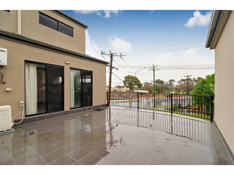 2/979 Plenty Road, Kingsbury VIC 3083