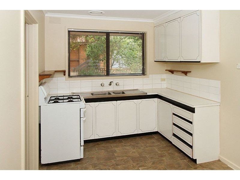 8/83 Nell Street, Greensborough VIC 3088