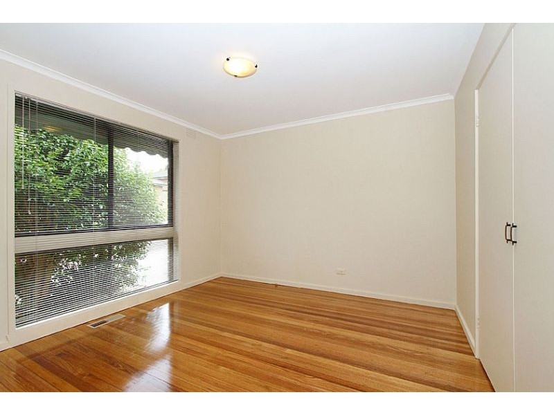 8/83 Nell Street, Greensborough VIC 3088