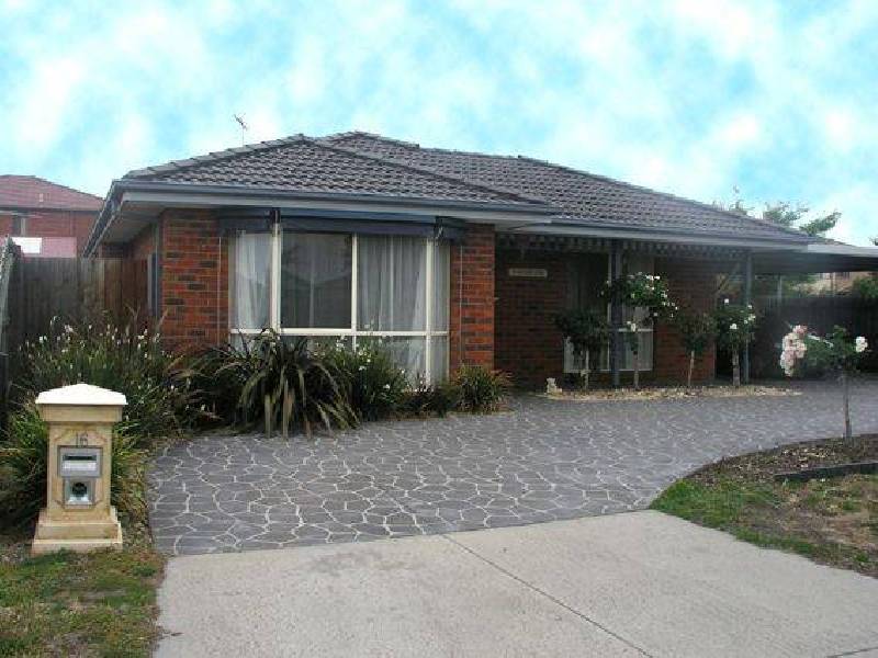 16 Delatite Way, Skye VIC 3977