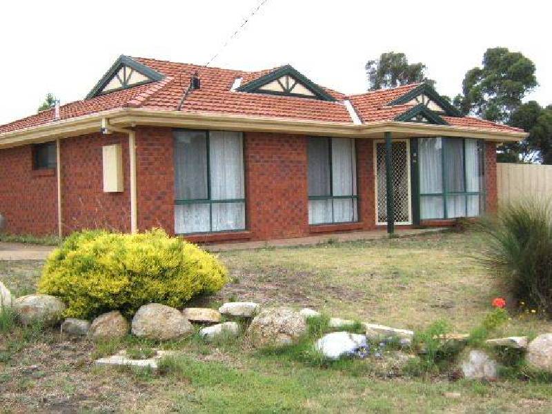 64 Darnley Drive, Skye VIC 3977