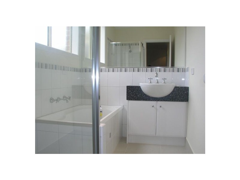 2/5 Richard Drive, Langwarrin VIC 3910