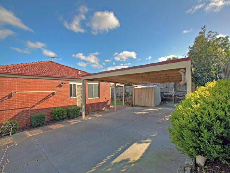 2 Cotoneaster Way, Langwarrin VIC 3910