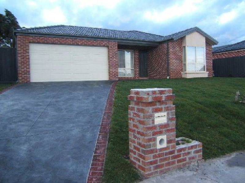 13 Hutchins Way, Skye VIC 3977