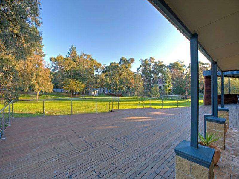 520 Robinsons Rd, Langwarrin VIC 3910