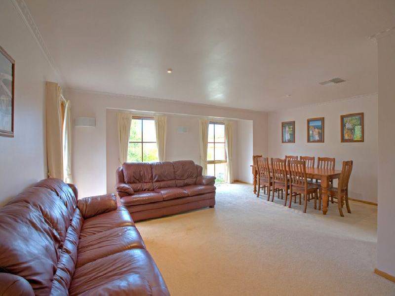 15 Australis Close, Langwarrin VIC 3910