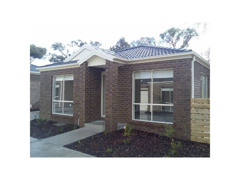 2/4 John Street, Langwarrin VIC 3910