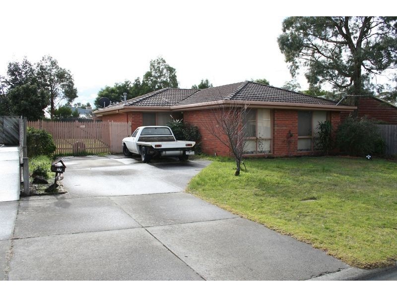 17 Lang Road, Langwarrin VIC 3910