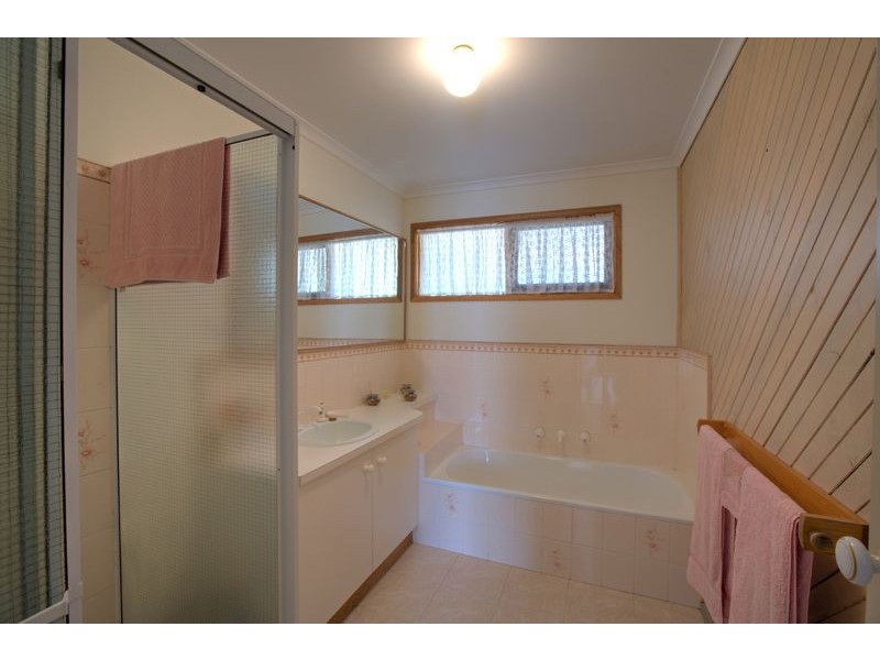16 Kate Court, Langwarrin VIC 3910