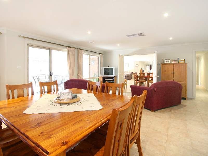 31 Apple Berry Avenue, Langwarrin VIC 3910