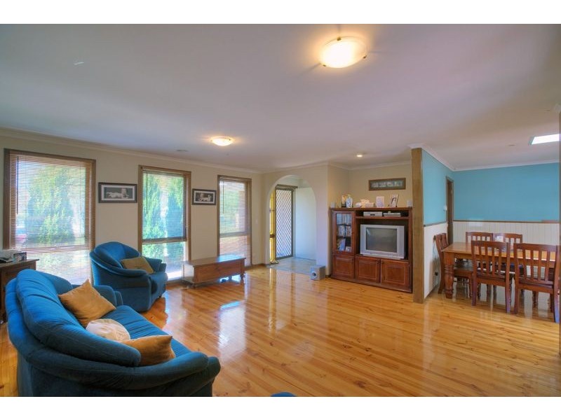 32 Jackson Drive, Langwarrin VIC 3910