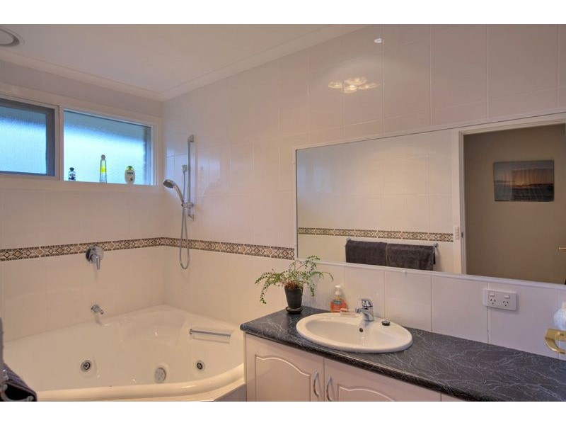 1 Allen Crescent, Langwarrin VIC 3910