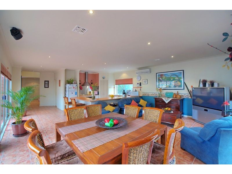 8 Castlehill Rise, Langwarrin VIC 3910