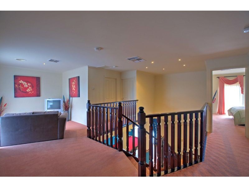 8 Castlehill Rise, Langwarrin VIC 3910