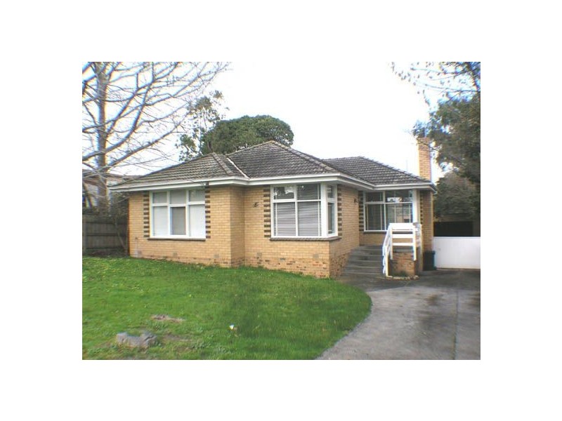 8 Netherbrae Road, Frankston VIC 3199