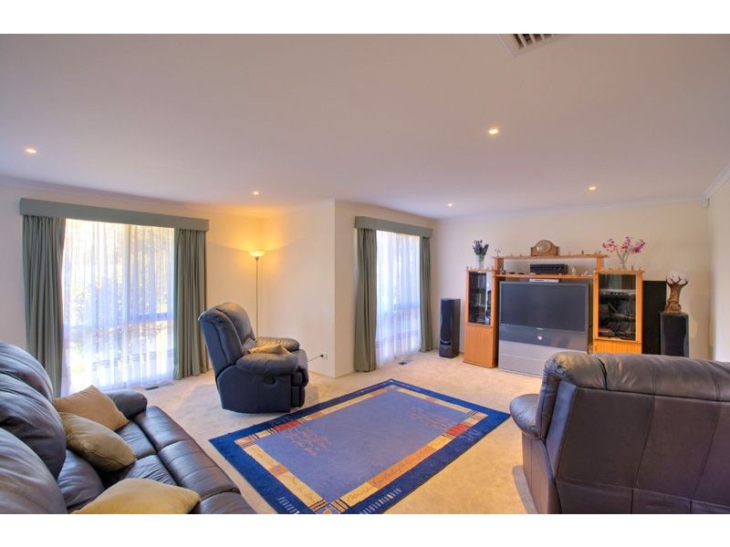 11 Myrtle St, Langwarrin VIC 3910