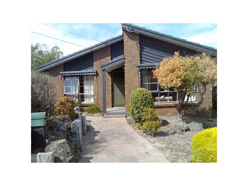 4 Yarrabee Court, Frankston VIC 3199