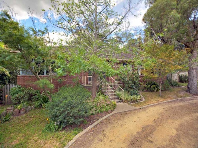 9 Woodlands Road, Cranbourne South VIC 3977