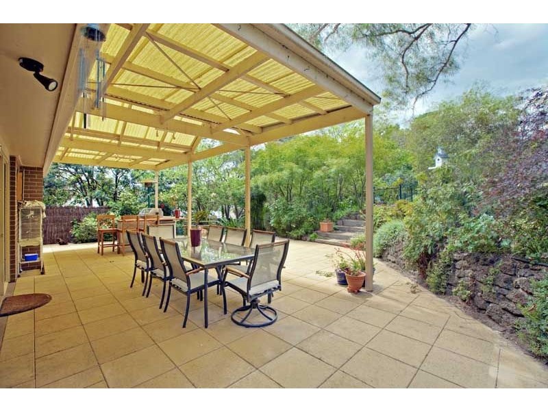 9 Woodlands Road, Cranbourne South VIC 3977