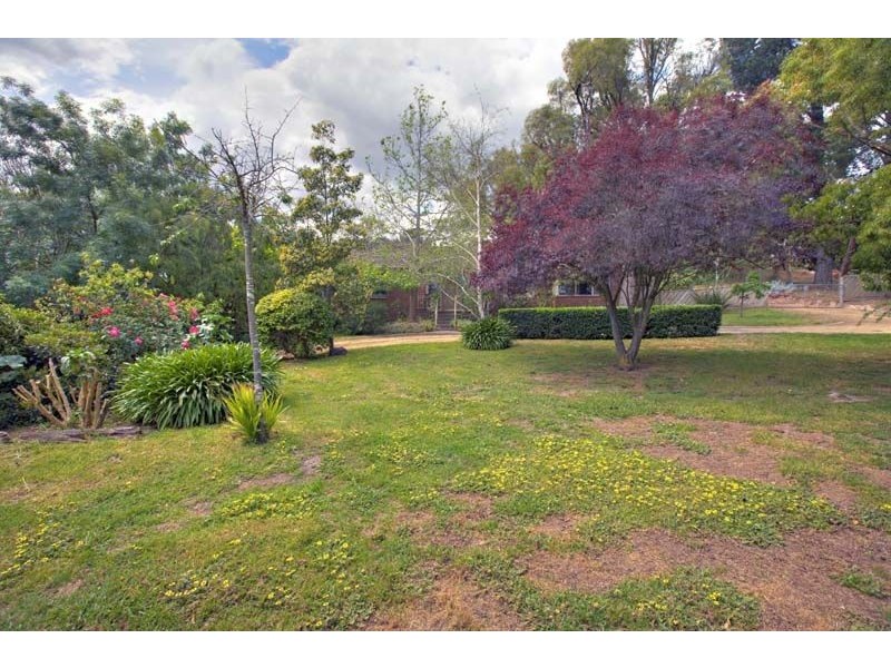 9 Woodlands Road, Cranbourne South VIC 3977