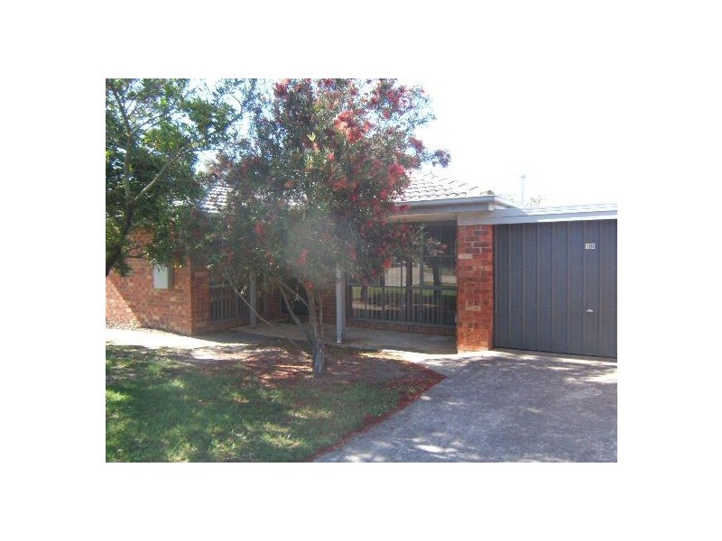 9/4  St. Catherines Court, Mornington VIC 3931