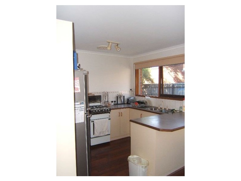 9/4  St. Catherines Court, Mornington VIC 3931