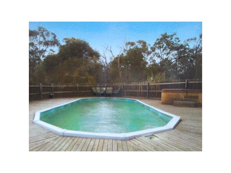 27 Scott Road, Cranbourne South VIC 3977