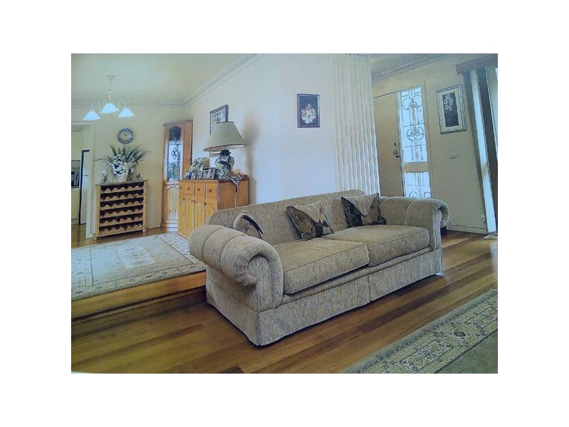 27 Scott Road, Cranbourne South VIC 3977