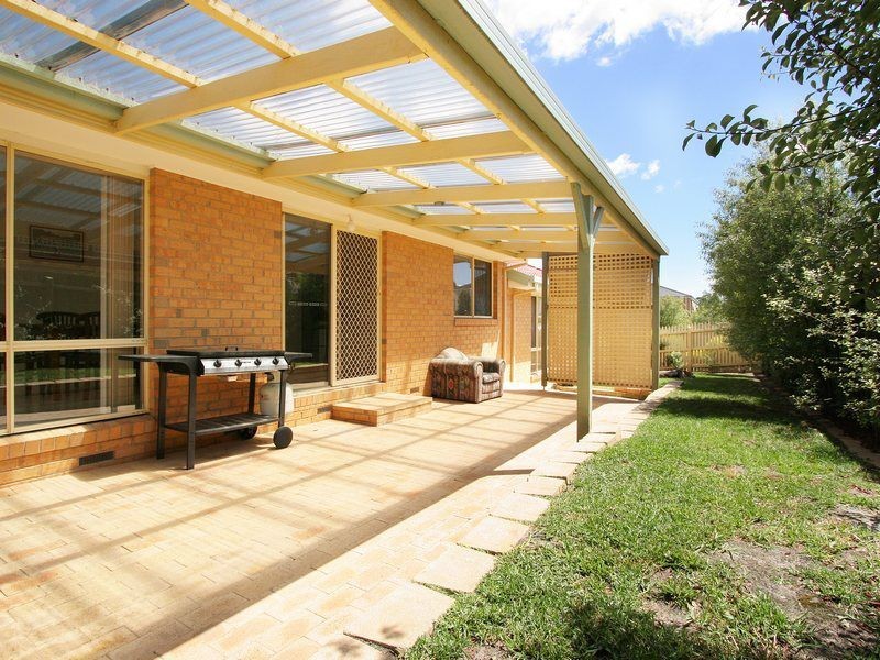 8 Romsey Place, Langwarrin VIC 3910