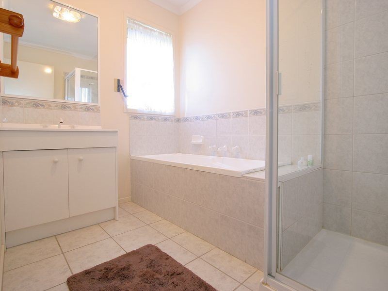 8 Romsey Place, Langwarrin VIC 3910