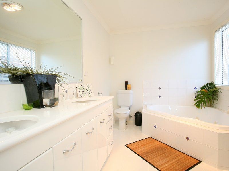 12 Ebony Dr, Langwarrin VIC 3910